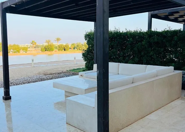 Cyan Lakefront 3br Townhouse El Gouna بيت للعطل